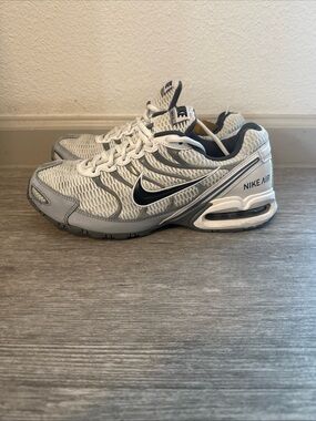 Nike Air Max Torch 4 Sz 10 White Anthracite Wolf Grey  343846-100 Men's Sneaker